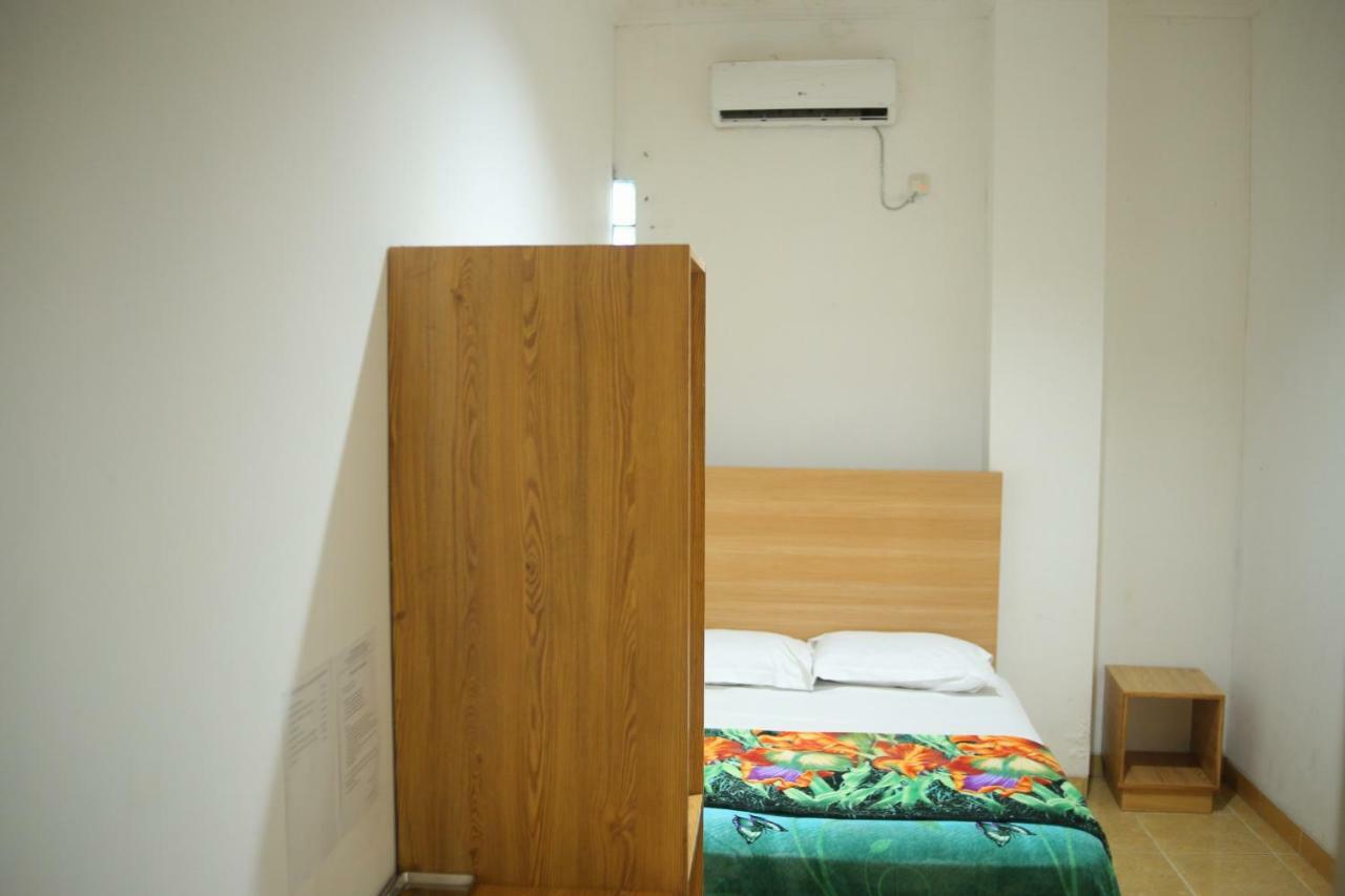 Reddoorz Syariah Near Lahat Station Екстер'єр фото