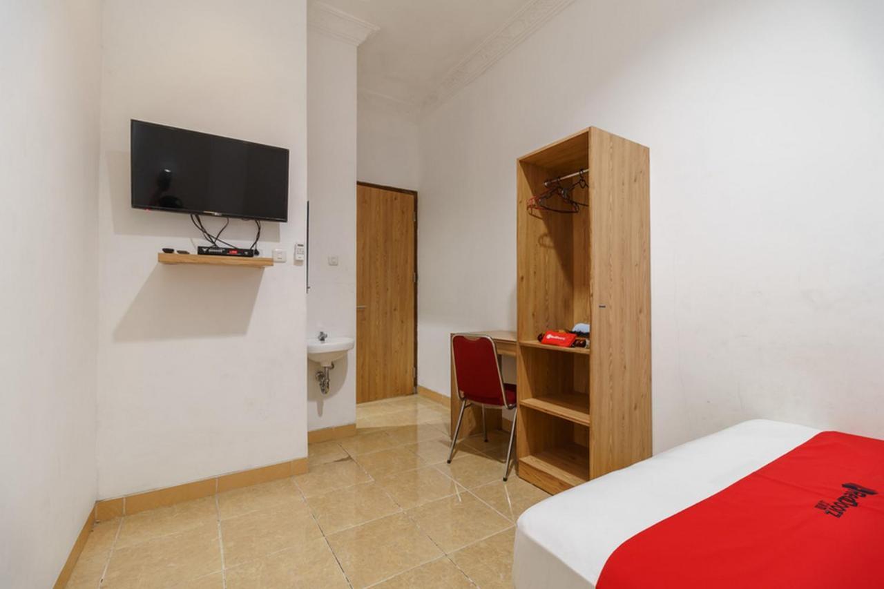 Reddoorz Syariah Near Lahat Station Екстер'єр фото