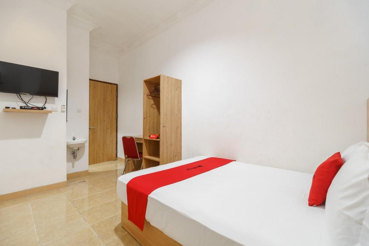 Reddoorz Syariah Near Lahat Station Екстер'єр фото